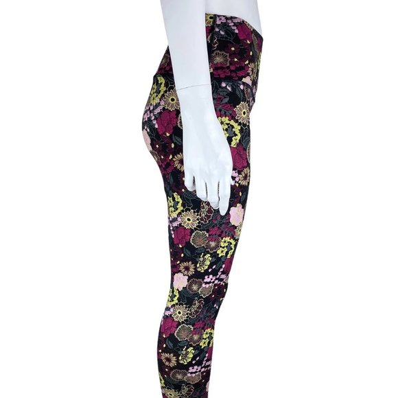 DISCONTINUED Lululemon Women's Floral Align Leggings Black/Multi - Picture 1 of 4